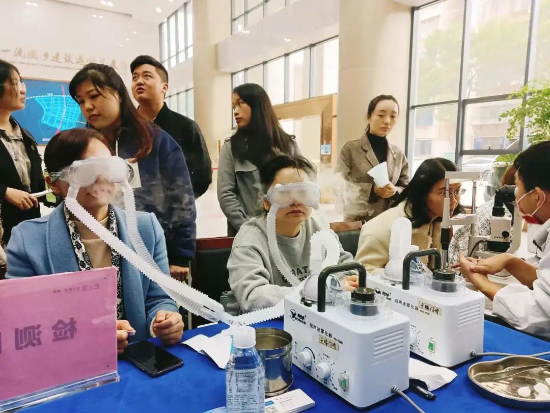 关爱职工眼健康 守护心灵之窗——湘潭爱尔眼科走进湘潭城发集团插图(4) 关爱职工眼健康 守护心灵之窗——湘潭爱尔眼科走进湘潭城发集团